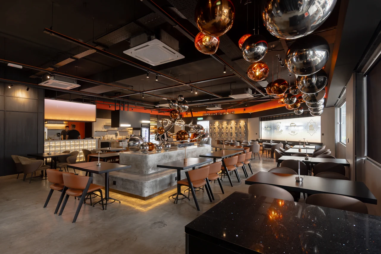 E@T restaurant, photograph 2